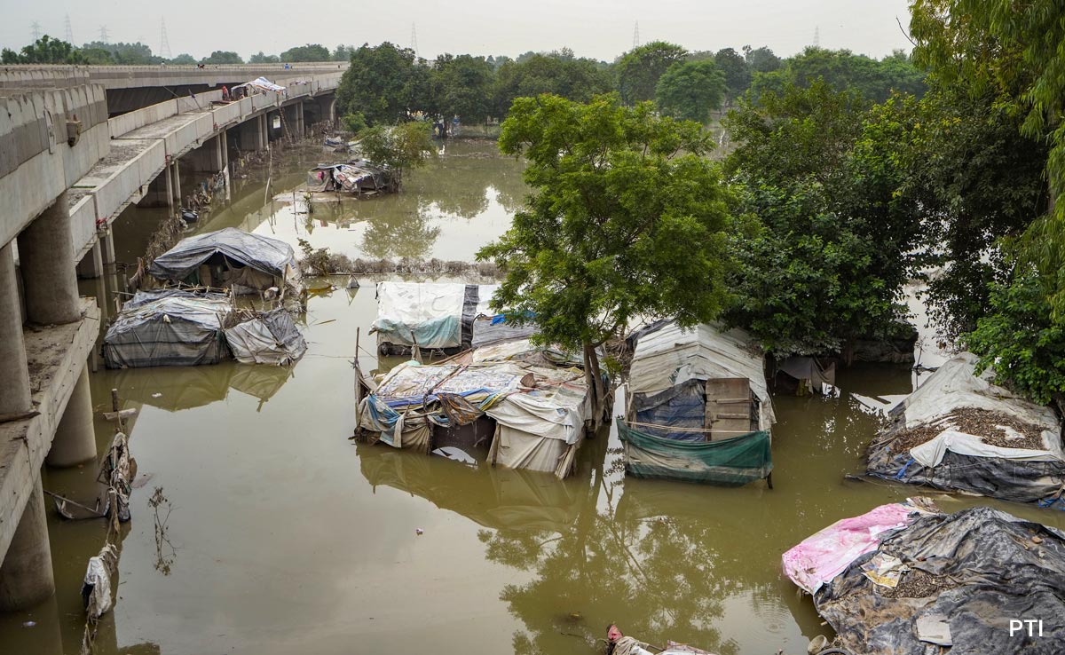 Will Give Rs 10,000 To Flood-Affected Families: Delhi Government To Court