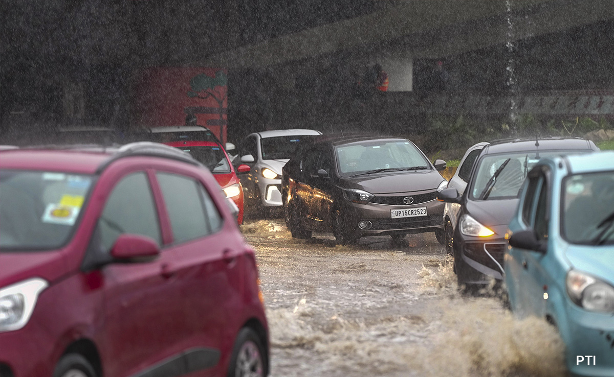 "Took 2 Hours To Reach Delhi From Noida": Waterlogging After Rain
