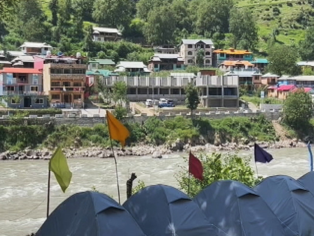 J&K Opens Border Areas To Tourists, Creates Jobs For Locals
