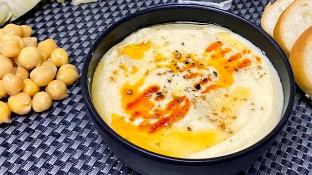 Made from chickpeas, hummus is a healthy dip that is high in fibre and plant-based protein
