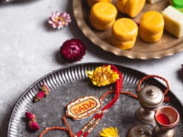 Rakshabandhan 2025 में कब है, जानिए राखी बांधने का शुभ मुहूर्त और रक्षाबंधन स्पेशल मिठाई रेसिपी Rakshabandhan 2025 में कब है, जानिए राखी बांधने का शुभ मुहूर्त और रक्षाबंधन स्पेशल मिठाई रेसिपी