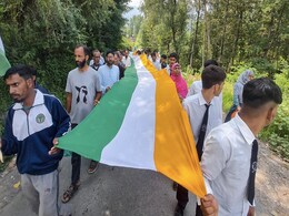 400-Feet Tiranga Carried At Independence Day Rally In Jammu And Kashmir 400-Feet Tiranga Carried At Independence Day Rally In Jammu And Kashmir