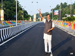 जब तक सूरज-चांद रहेगा देश भारत नाम से जाना जाएगा : हिमंता बिस्वा सरमा जब तक सूरज-चांद रहेगा देश भारत नाम से जाना जाएगा : हिमंता बिस्वा सरमा