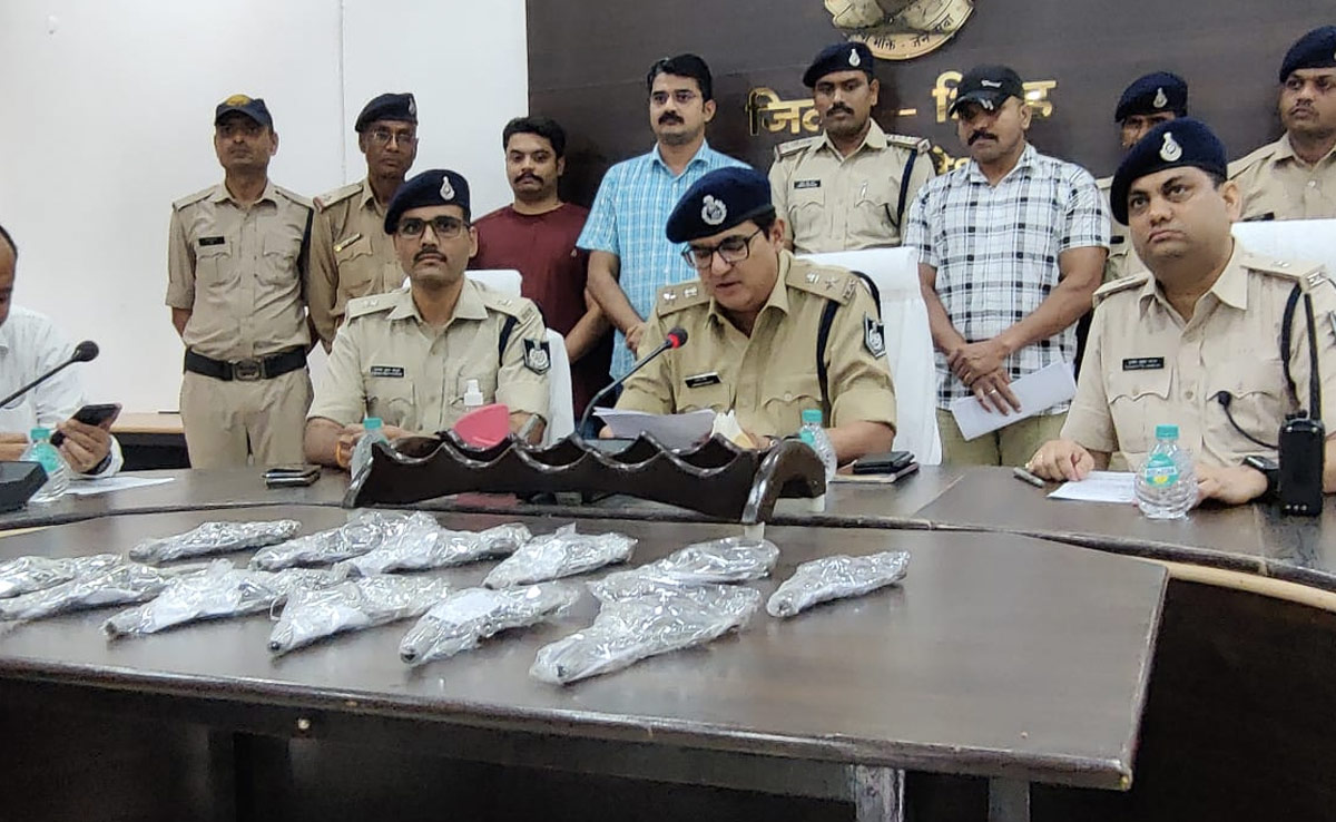 भिंड : पुलिस ने अवैध हथियारों की खेप पकड़ी, एक आरोपी गिरफ्तार