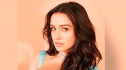 Shraddha Kapoor Relishes A Delectable South Indian Meal On Set - See Pic