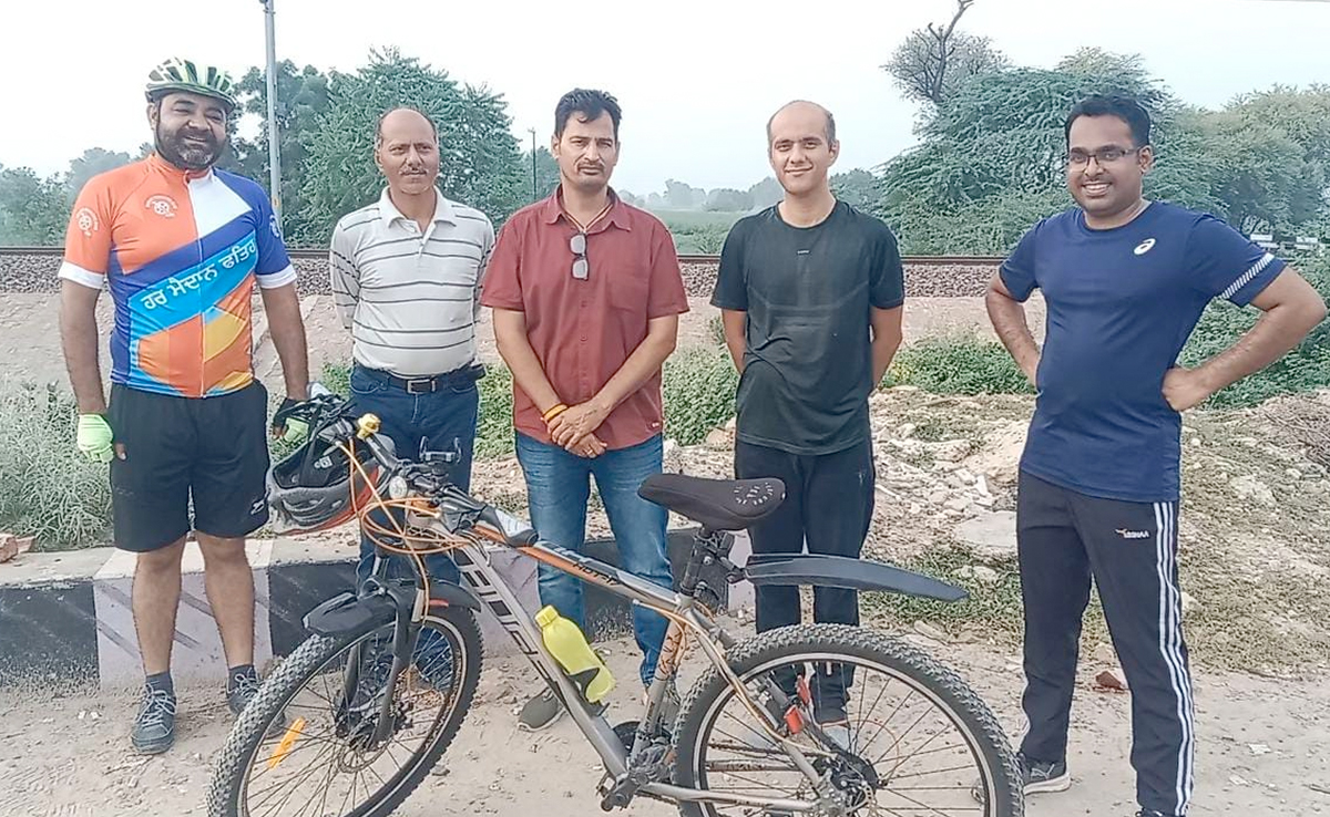 35 किलोमीटर साइक्लिंग कर IAS अधिकारियों ने दिया स्वास्थ्य जागरूकता का संदेश