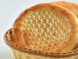 शीरमाल: रोटी या मिठाई? जानिए इस नवाबी डिश की कहानी, लखनऊ के 3 ऐसे ठिकाने जहां आज भी शाही है Sheermal का स्वाद