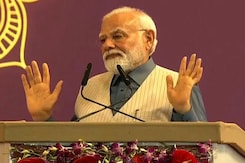 भूख और गरीबी को जानता हूं, इसलिए गरीबों के लिए योजनाएं लाया : MP के सागर जिले में PM मोदी भूख और गरीबी को जानता हूं, इसलिए गरीबों के लिए योजनाएं लाया : MP के सागर जिले में PM मोदी