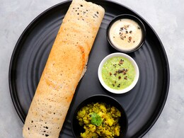 सोमवार के व्रत में क्रिस्पी और सुपर टेस्टी खाने के लिए फटाफट बनाकर तैयार करें व्रत वाला डोसा, नोट करें रेसिपी सोमवार के व्रत में क्रिस्पी और सुपर टेस्टी खाने के लिए फटाफट बनाकर तैयार करें व्रत वाला डोसा, नोट करें रेसिपी