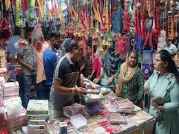 रक्षाबंधन पर डाक विभाग का खास ऑफर, भाइयों तक पहुंचाएगा बहनों का प्यार रक्षाबंधन पर डाक विभाग का खास ऑफर, भाइयों तक पहुंचाएगा बहनों का प्यार