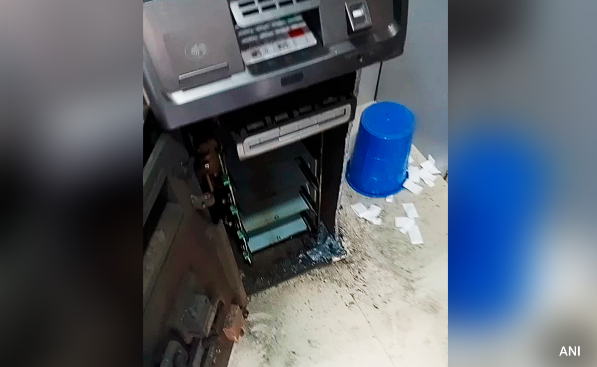 Thieves Plan 2 AM Robbery, Break Open ATM Only To Find No Cash Inside
