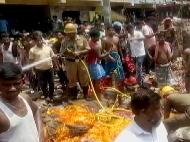 पश्चिम बंगाल की अवैध पटाखा फैक्ट्री में ब्लास्ट से 8 लोगों की मौत