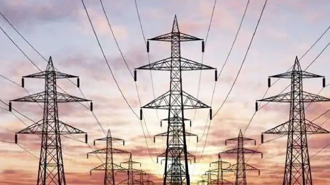 Madhya Pradesh के Bhopal में किसानों पर लगा बिजली चोरी का आरोप |