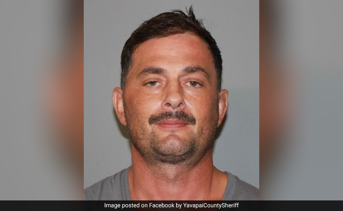 "Call 911": How Note To Gas Station Customer Saved Kidnapped US Woman