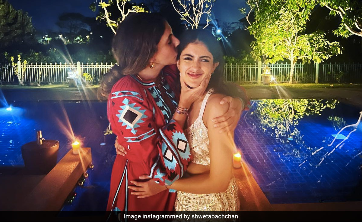 Mom Shweta Bachchan's Appreciation Post For Daughter Navya Naveli Nanda Is Everything