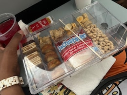 Twitter User Claims Airline Crew Snatched 3-Year-Old Nephew's Snack Box Twitter User Claims Airline Crew Snatched 3-Year-Old Nephew's Snack Box