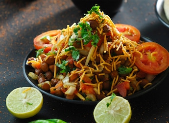 Craving Chaat? Meet Bhakarwadi Chaat: The Quick And Tasty Twist You Need Craving Chaat? Meet Bhakarwadi Chaat: The Quick And Tasty Twist You Need