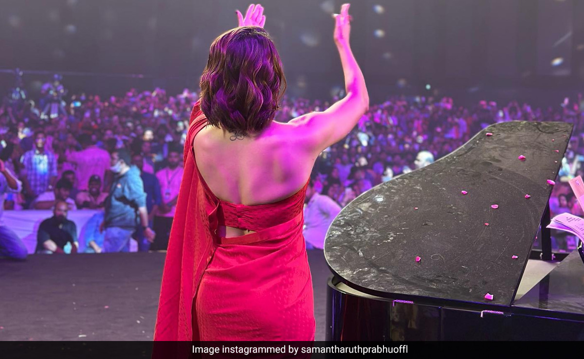 The Internet Is Obsessed With Samantha Ruth Prabhu's Toned Back In This Pic