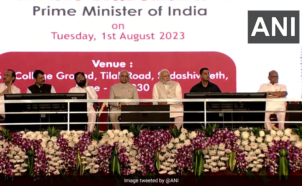 PM, Sharad Pawar's "Candid" Chat On Stage Days After Maharashtra Switch