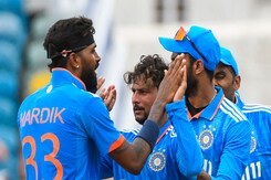 भारत ने तीसरे वनडे में वेस्टइंडीज को हराया, विश्व रिकॉर्ड कायम भारत ने तीसरे वनडे में वेस्टइंडीज को हराया, विश्व रिकॉर्ड कायम