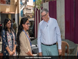 "A Remarkable Woman": Bill Gates Posts Picture With Indian Postal Worker "A Remarkable Woman": Bill Gates Posts Picture With Indian Postal Worker