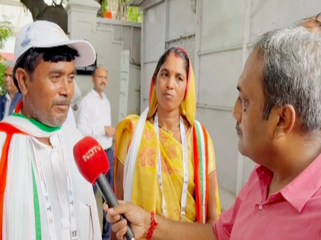 स्वतंत्रता दिवस समारोह के 'खास' मेहमानों का गिरीराज सिंह ने किया स्वागत