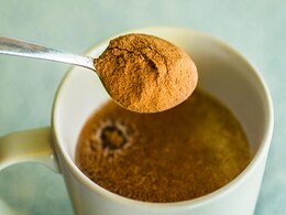 कमजोर हड्डियों को मजबूत बना देगा यह होममेड पाउडर, रोजाना दूध में मिलाकर पी सकते हैं इसे  कमजोर हड्डियों को मजबूत बना देगा यह होममेड पाउडर, रोजाना दूध में मिलाकर पी सकते हैं इसे