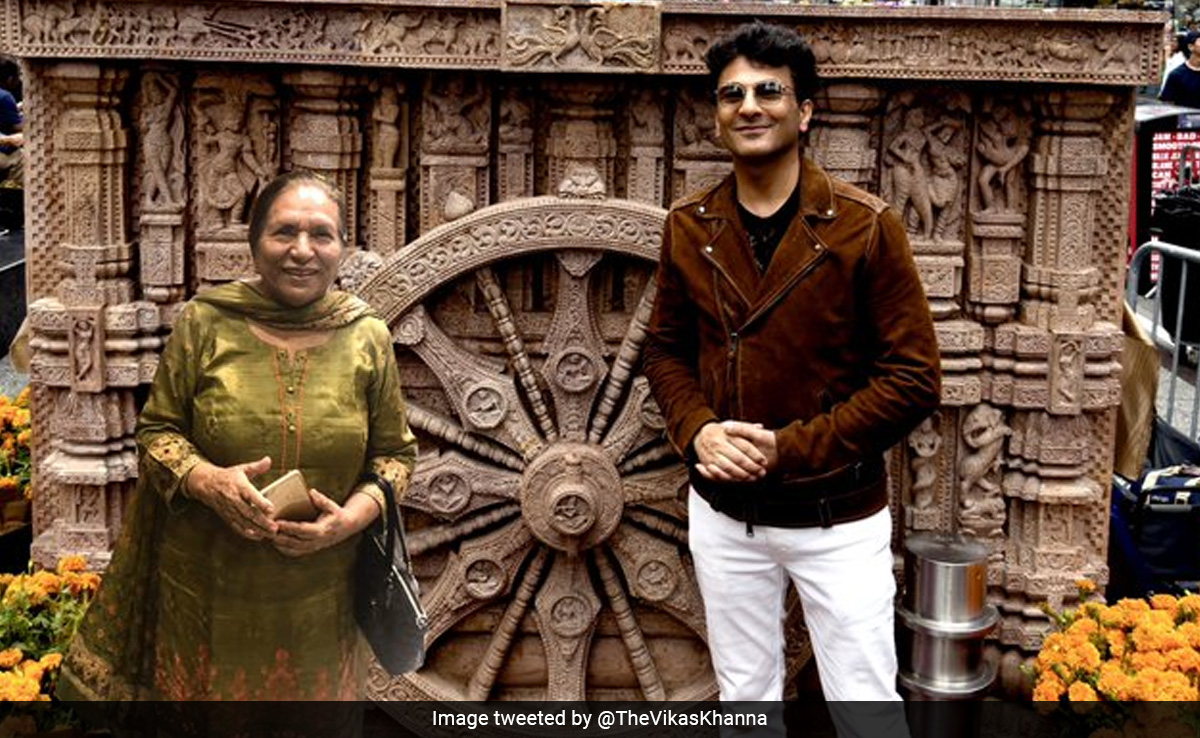 Chef Vikas Khanna Brings 1,800 Kg Replica Of Konark Wheel To Times Square