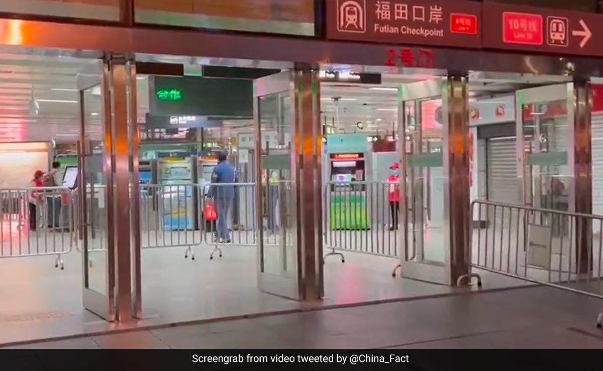 Man In China Caught Trying To Smuggle 14 Live Snakes In His Pockets
