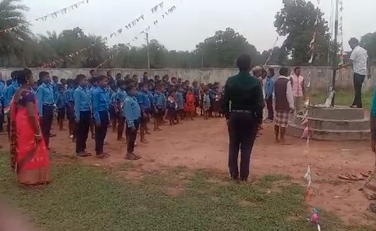 दंतेवाड़ा : पहले जहां नजर आता था काला झंडा, अब वहां शान से लहरा रहा है तिरंगा