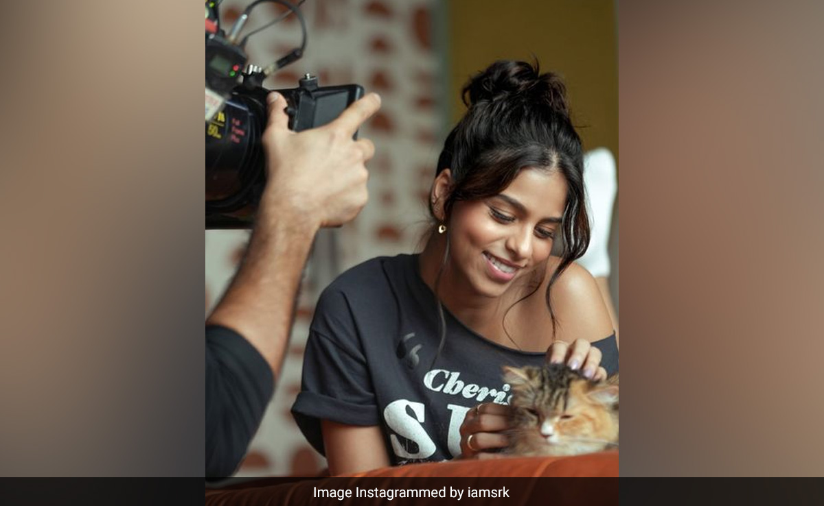 Even Off-Duty, Suhana Khan Is An Absolute Beauty With A Tousled Bun And Radiant Glow