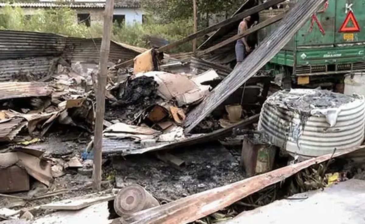 'उनका मज़हब उन्हें मुबारक, मेरा मज़हब मुझे मुबारक' - इस सोच में एक समस्या है...!