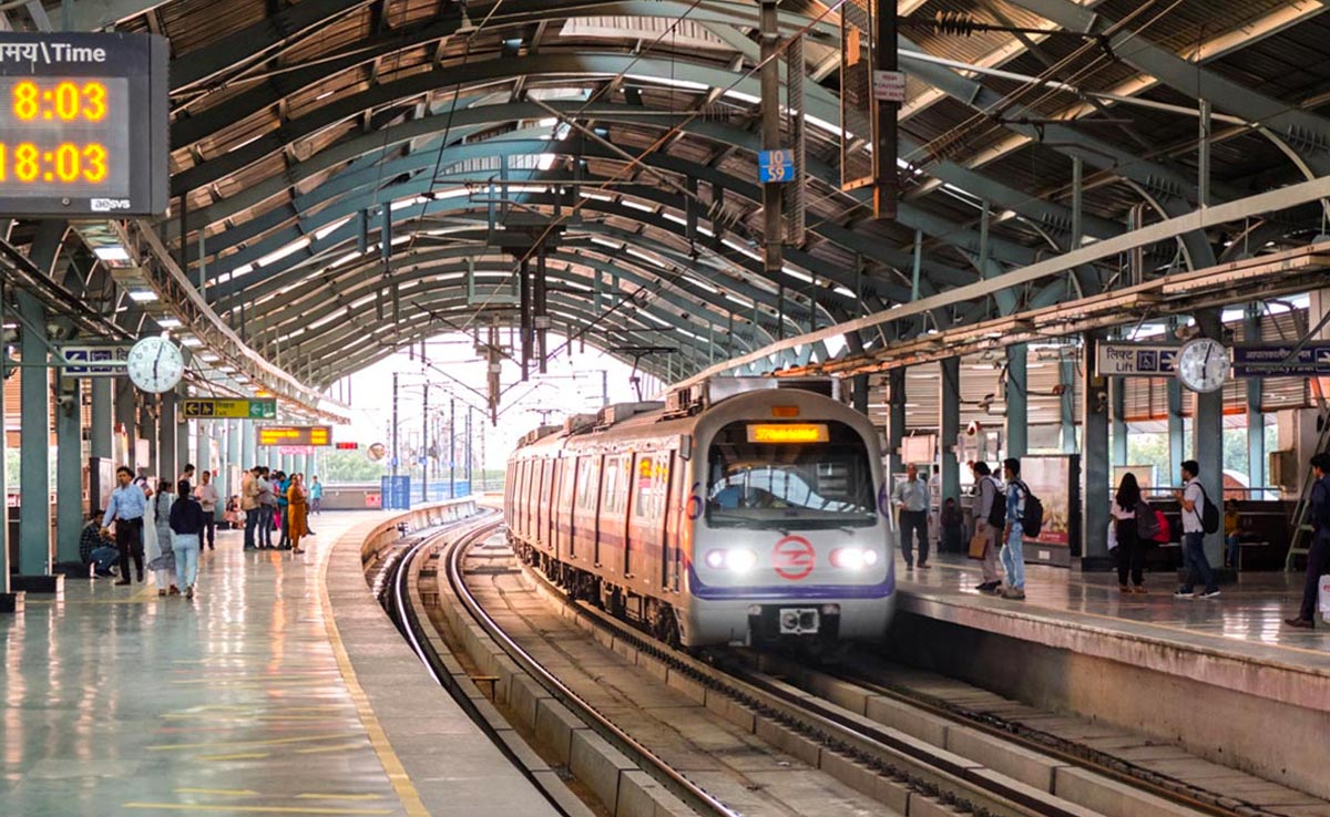 What Delhi Metro Chief Said On "Objectionable" Activities In Viral Videos