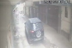 Caught On CCTV: Rape-Accused Delhi Officer, Wife Tried To Flee Cops Caught On CCTV: Rape-Accused Delhi Officer, Wife Tried To Flee Cops