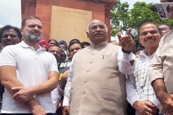 Congress Protests Party Leader Adhir Chowdhury's Suspension From Lok Sabha Congress Protests Party Leader Adhir Chowdhury's Suspension From Lok Sabha