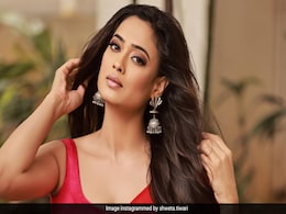 Shop For These Festive Sarees And Save At Up To 10% In Rewards Shop For These Festive Sarees And Save At Up To 10% In Rewards