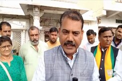 चुनावी चौपाल: MP के Dewas में लोगों ने नेताजी के सामने गिनवा दीं समस्याएं चुनावी चौपाल: MP के Dewas में लोगों ने नेताजी के सामने गिनवा दीं समस्याएं