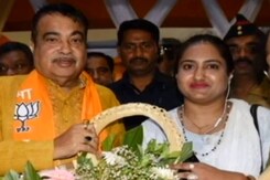 बिजनेस पार्टनर से मिलने जबलपुर गईं BJP की महिला नेता लापता, हत्या की आशंका बिजनेस पार्टनर से मिलने जबलपुर गईं BJP की महिला नेता लापता, हत्या की आशंका