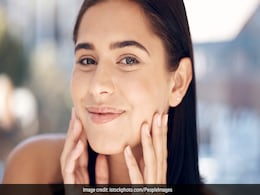 इस हरी दाल को आपने स्वाद लेकर तो खूब खाया होगा, अब निखरी त्वचा के लिए लगा लीजिए फेस पैक बनाकर  इस हरी दाल को आपने स्वाद लेकर तो खूब खाया होगा, अब निखरी त्वचा के लिए लगा लीजिए फेस पैक बनाकर