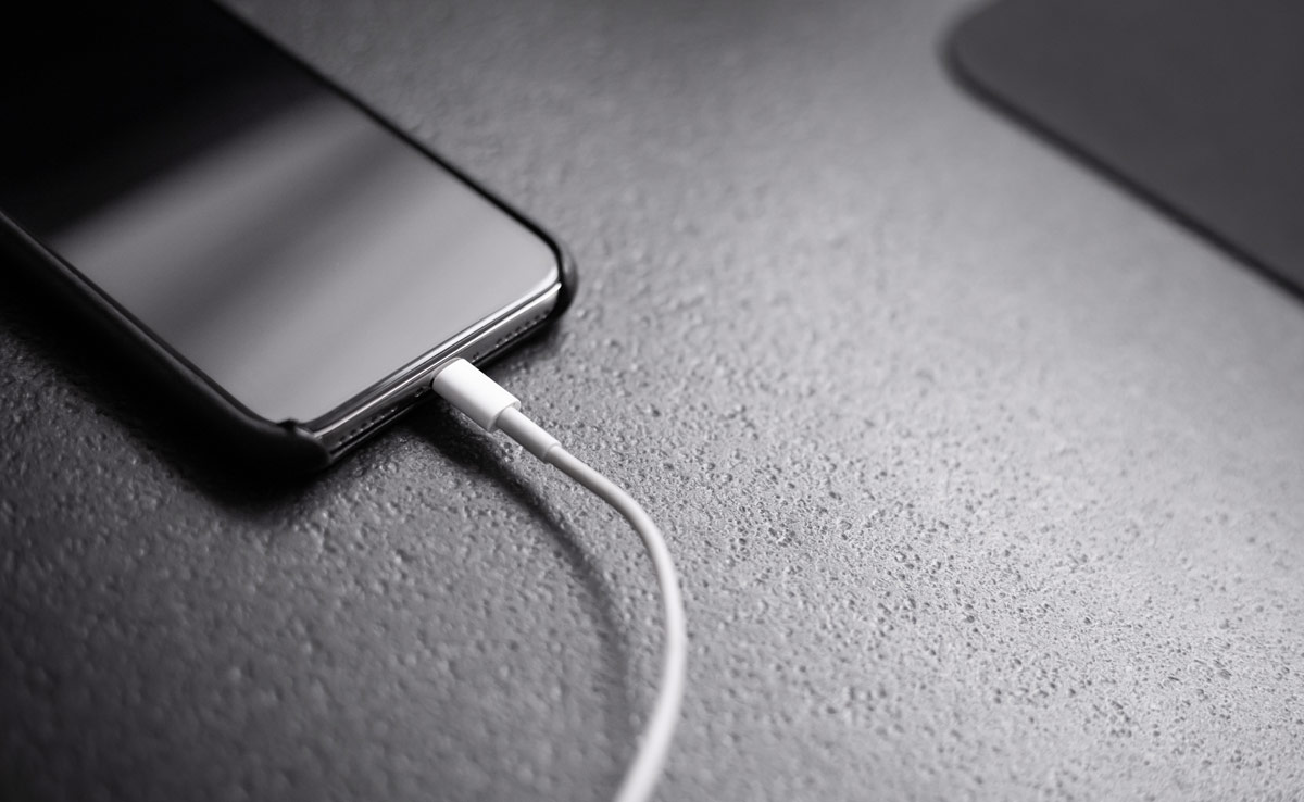 ''Stealing Electricity'': Man Claims His Boss Yelled At Him For Charging Phone At Work