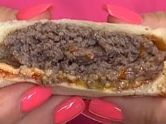 Not Cheese Burger, 'Water Burger' Is The Latest Bizarre Food Trend On The Block Not Cheese Burger, 'Water Burger' Is The Latest Bizarre Food Trend On The Block