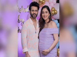 दिशा परमार की बेबी शावर पार्टी की फोटोज वायरल, मां बनने की खुशी को यूं किया सेलिब्रेट दिशा परमार की बेबी शावर पार्टी की फोटोज वायरल, मां बनने की खुशी को यूं किया सेलिब्रेट