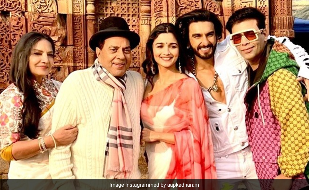 Karan Johar's Love Letter To Team <i>Rocky Aur Rani</i> - "Warning: Long Emo Post"