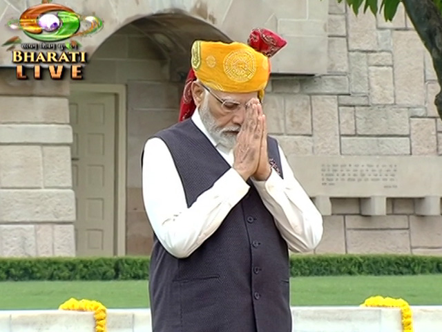 PM Narendra Modi Pays Tribute To Mahatma Gandhi At Rajghat