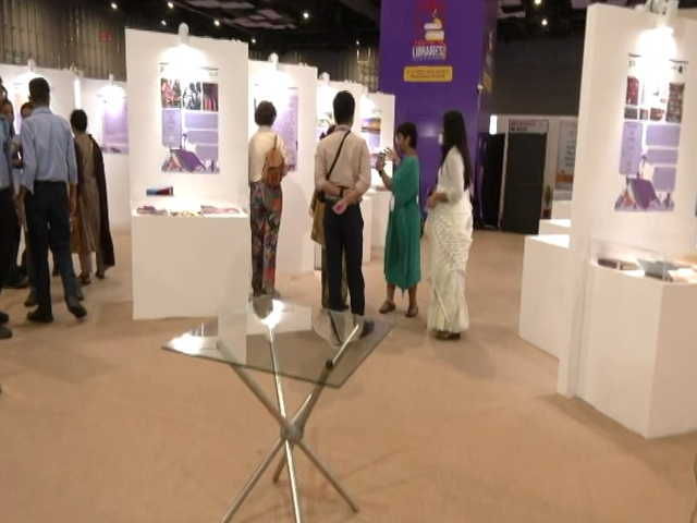 पुस्तकालय उत्सव क्या है और कहां पर हो रहा है?