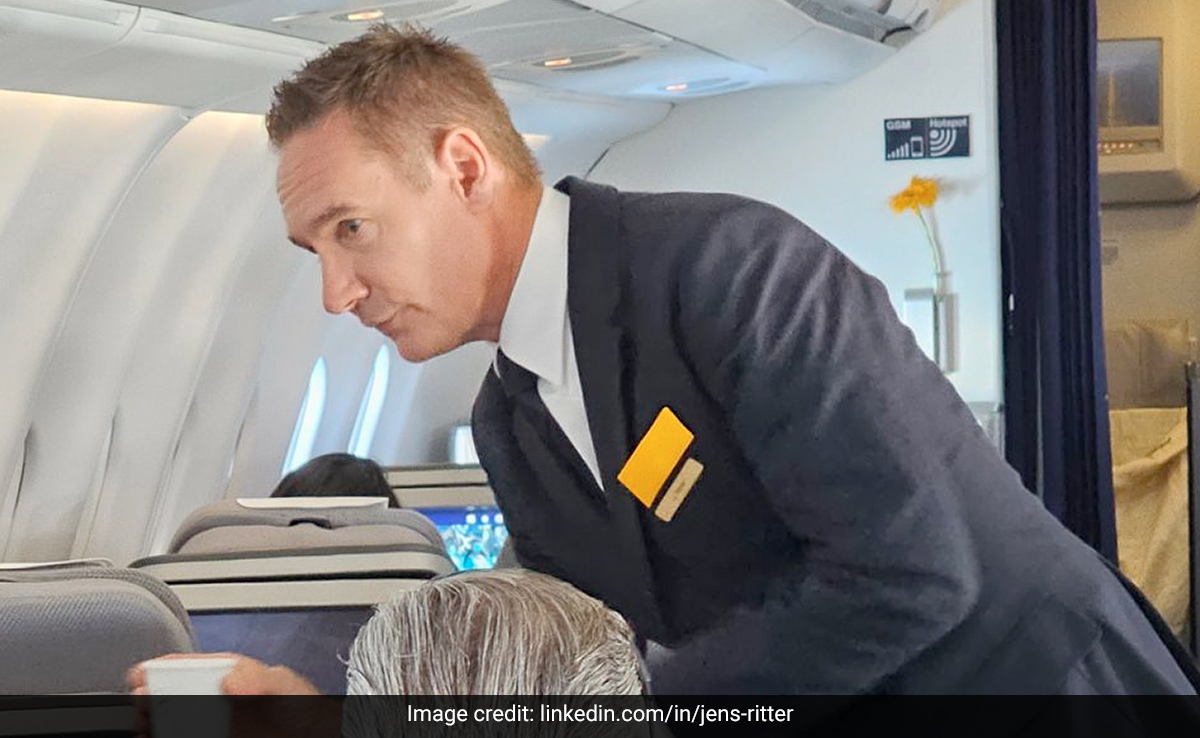 "What A Ride": Lufthansa Airlines CEO Turns Flight Attendant, Shares His Experience