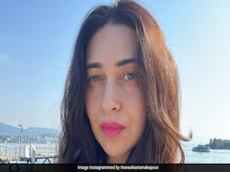 All You Need Is Love, Sorry, Lipstick. Take Notes From Karisma Kapoor All You Need Is Love, Sorry, Lipstick. Take Notes From Karisma Kapoor