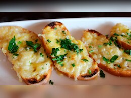 Air Fryer Recipe: एयर फ्रायर मे बनाएं टेस्टी चीज गार्लिक ब्रेड, पार्टी स्नैक्स के लिए है परफेक्ट