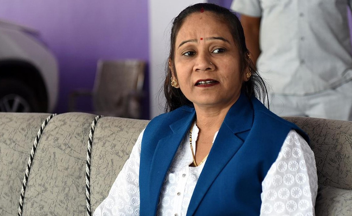 दमोह : बीएसपी विधायक रामबाई को कोर्ट उठने तक की सजा, 1500 रुपए जुर्माना भी लगाया