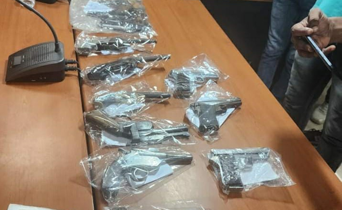 ग्वालियर: 5 हथियार तस्कर चढ़े पुलिस के हत्थे, अत्याधुनिक पिस्टल समेत देसी कट्टे बरामद&nbsp;
